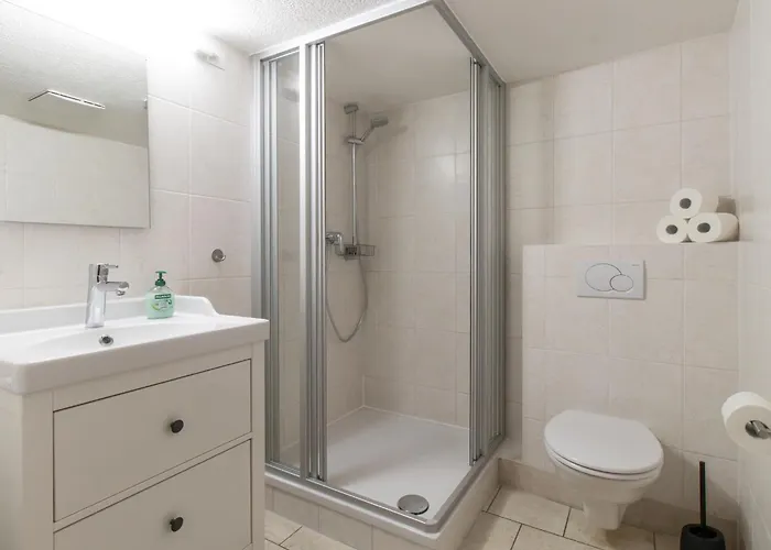 Salon Am Schlossberg 奎德林堡